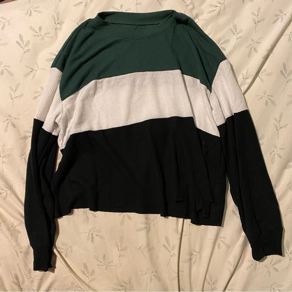 hollister top - Picture 2 of 5